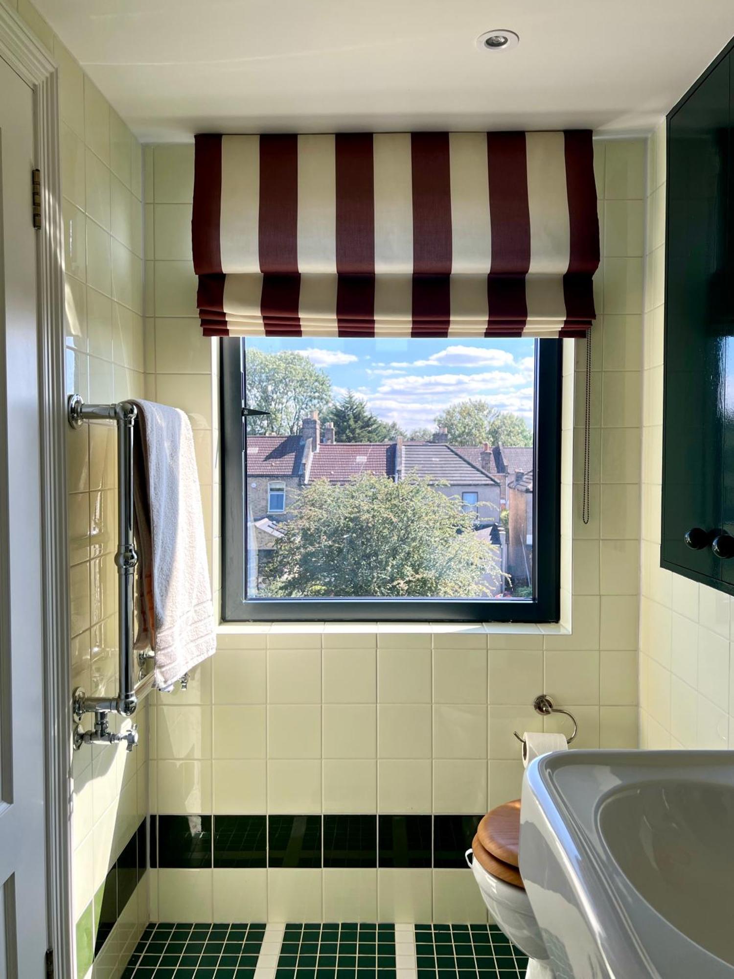 Entire Spacious Loft Studio-own Bathroom & Kitchen Within Victorian Terraced Habitación en casa particular Londres