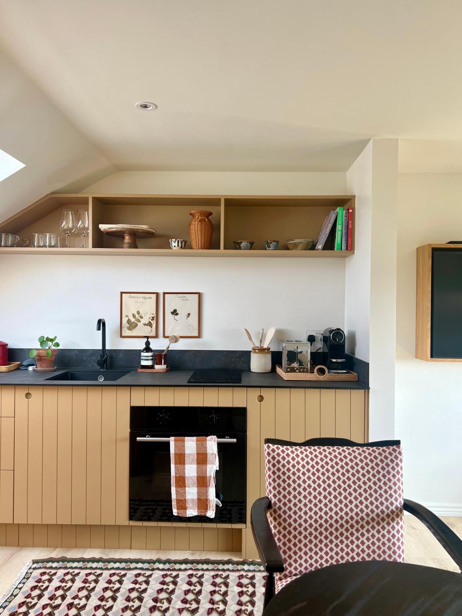 Habitación en casa particular Entire Spacious Loft Studio-own Bathroom & Kitchen Within Victorian Terraced *